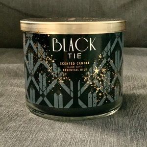 Bath and Body Works Black Tie Candle